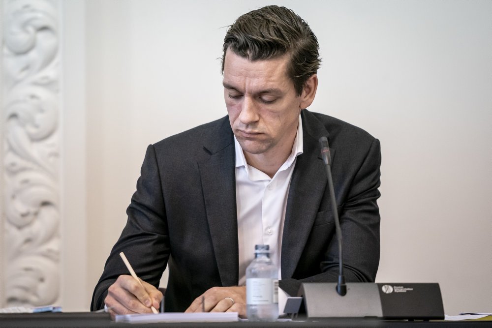 Kaare Dybvad Bek (S) overtager posten som indenrigsminister fra partifællen Astrid Krag i rokade.