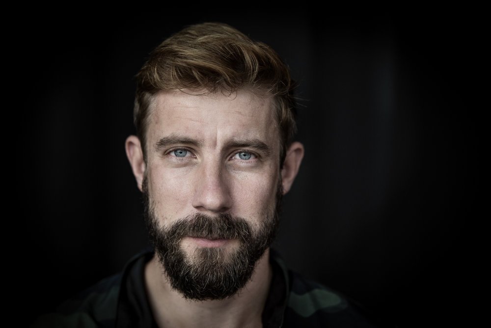Han har medvirket i tv-serier som "Fred til lands", "Borgen" og "Badehotellet". Den 14. januar runder skuespiller Anders Juul 40 år.