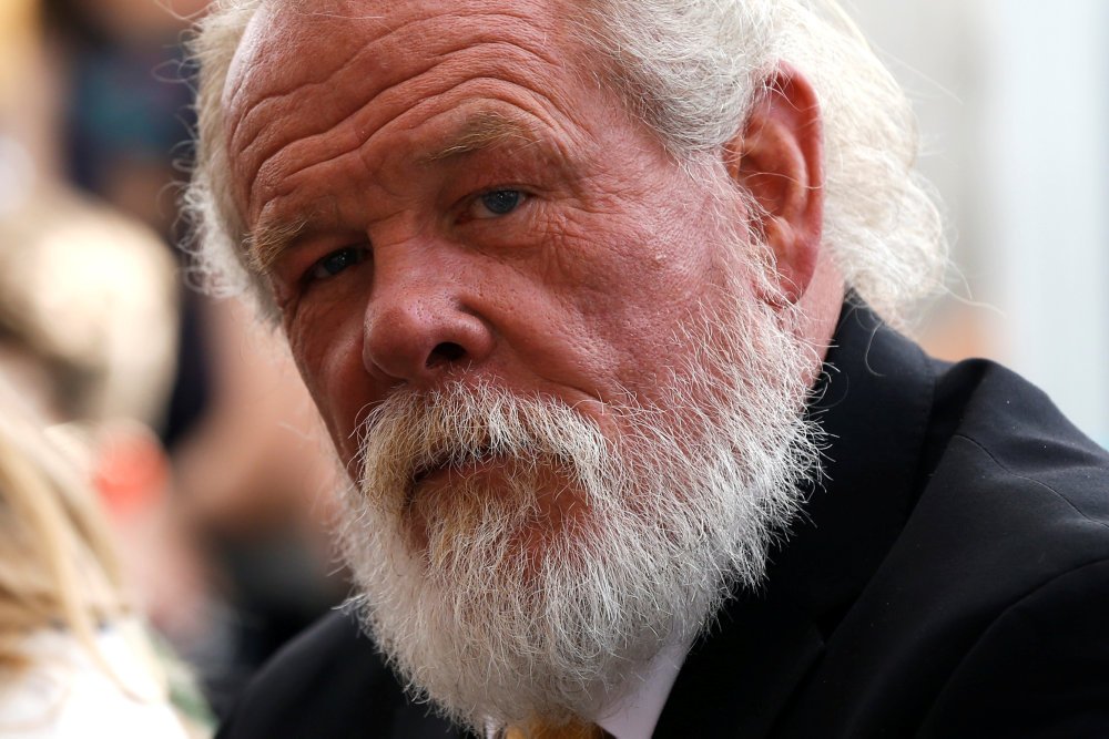 Skuespilleren Nick Nolte har taget den skramlede tur hele vejen fra ung flot fodboldspiller over spjældkandidat til tre Oscar-nomineringer. Nu fylder han 80.