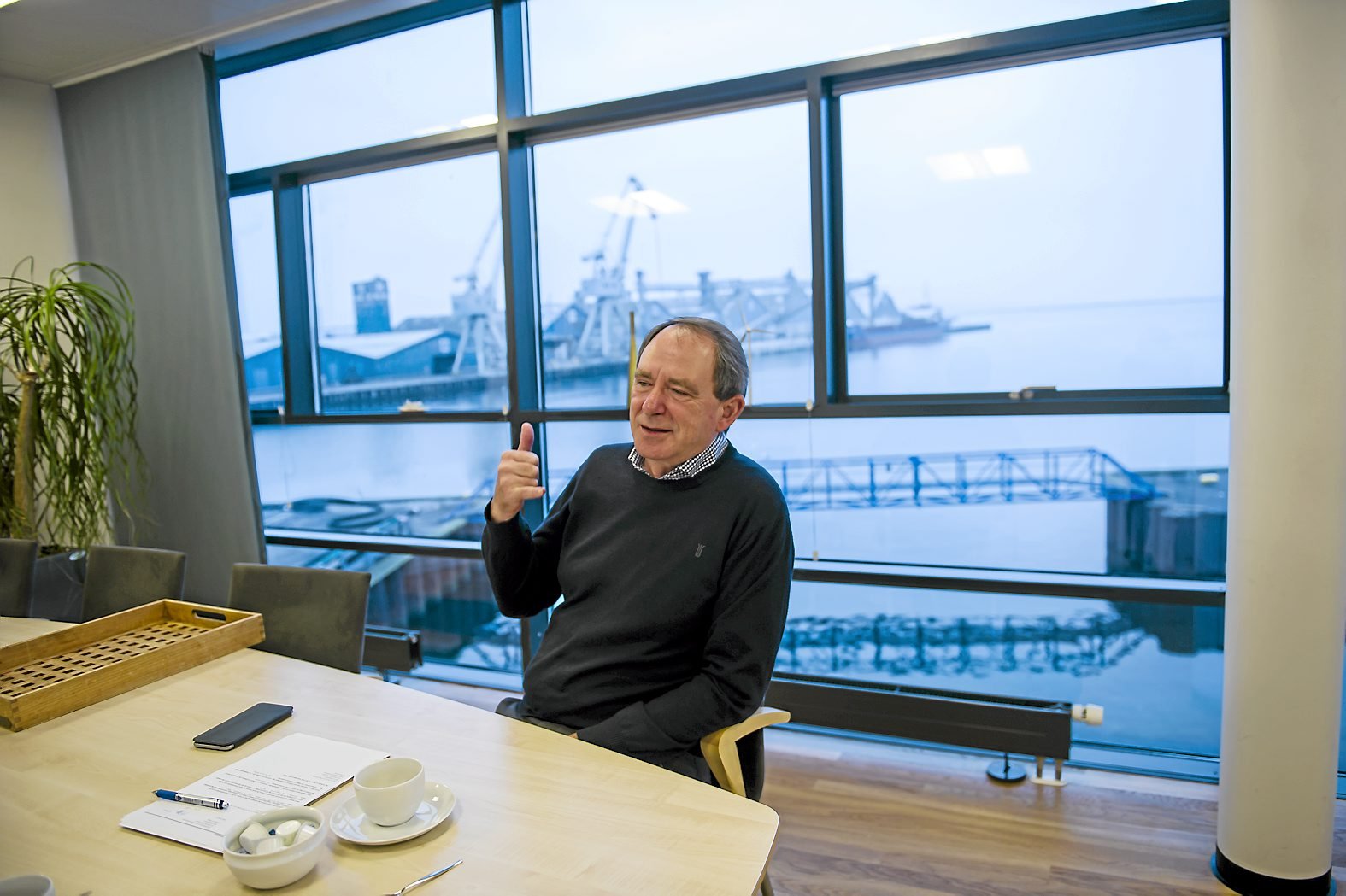 Havnedirektør Bent Rasmussen er politianmeldt for påstået magtmisbrug af tidligere kasserer i maritim forening. Ekspert vurderer, at sagen kan falde under straffelovens paragraf 155 om stillingsmisbrug, men beviskravene er høje.