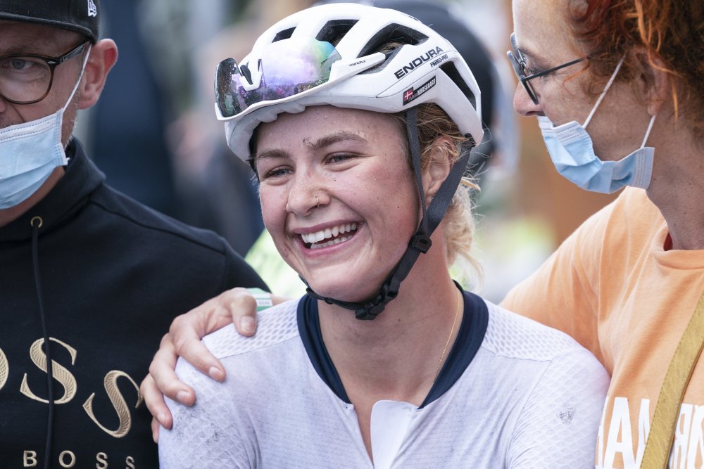 Emma Norsgaard vandt forfølgernes spurt og blev nummer to efter Anna van der Breggen på belgiske brosten.