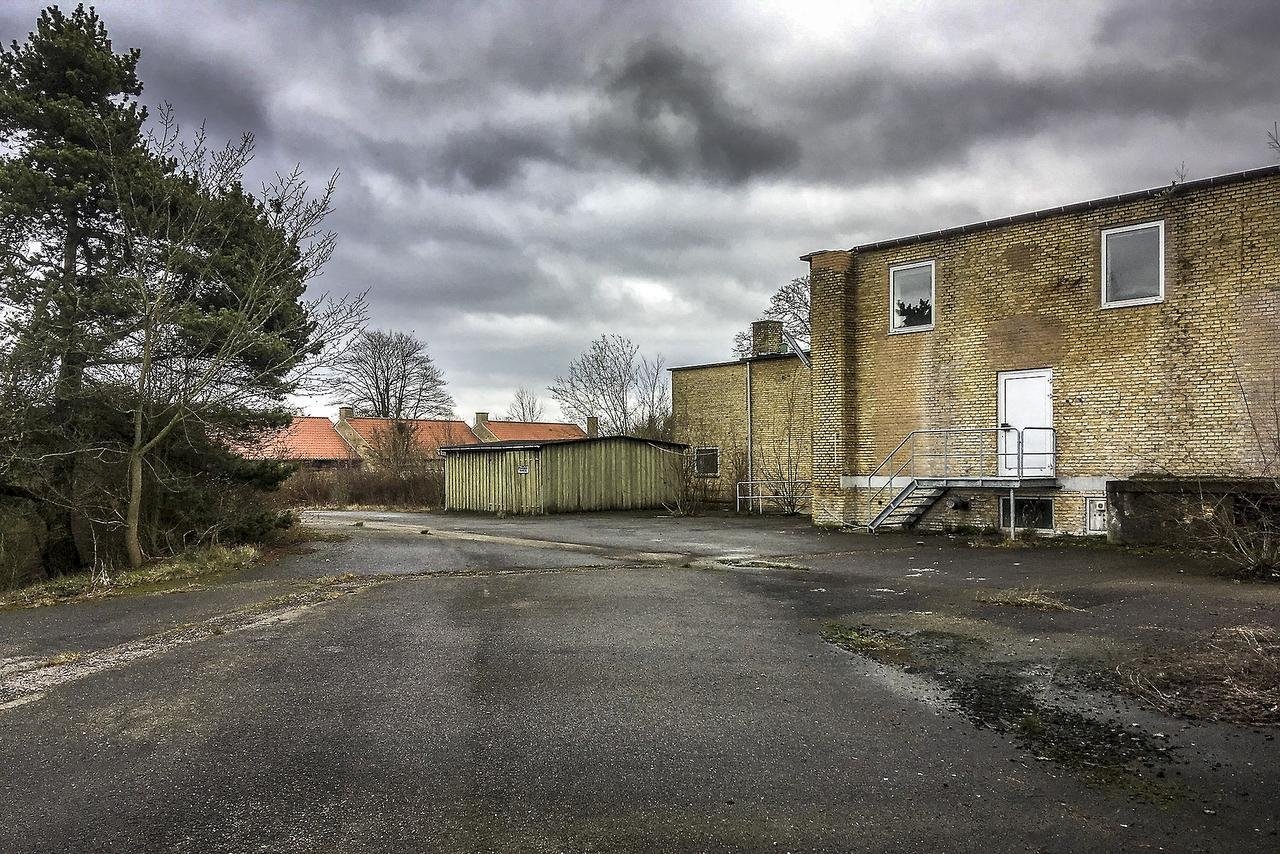 Modstanderne vil beholde området som skov, mens tilhængerne i kommunalbestyrelsen vil skabe attraktive boliger