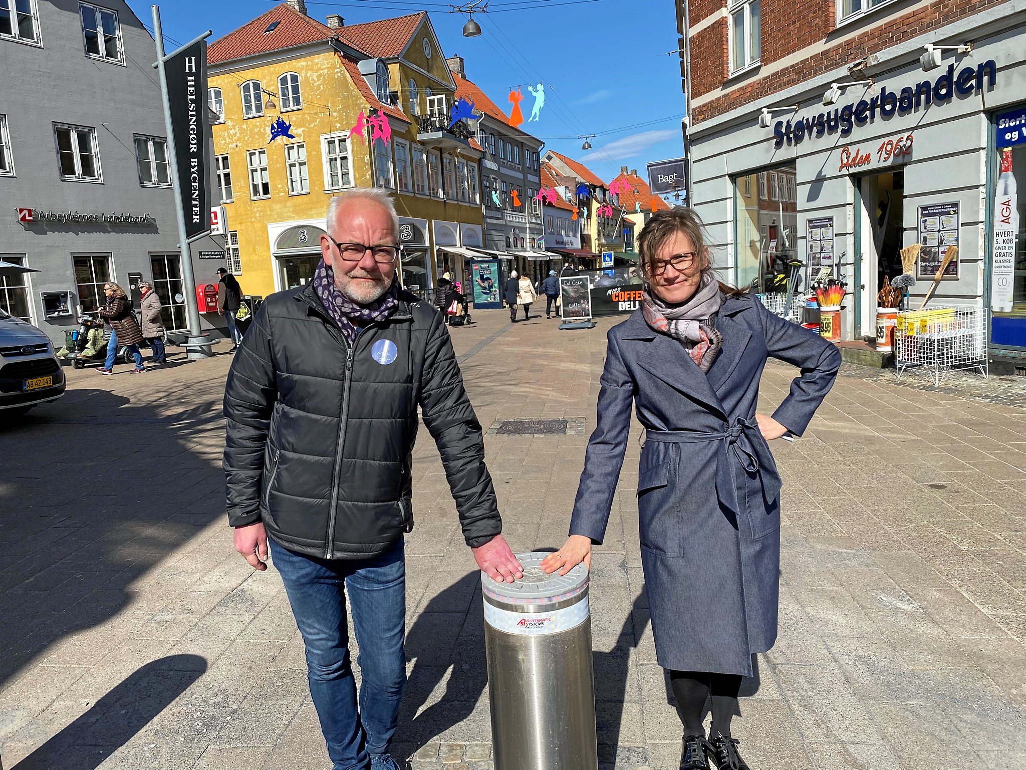 Kim Backe kommer til Frederiksværk fra en lignende stilling i Helsingør. Her i selskab med borgmester Benedikte Kjær