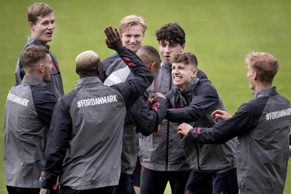 Det danske U21-landshold har efter to måneders pause fra EM fokus på at tage storformen fra gruppespillet med sig ind i kvartfinalen mod Tyskland.