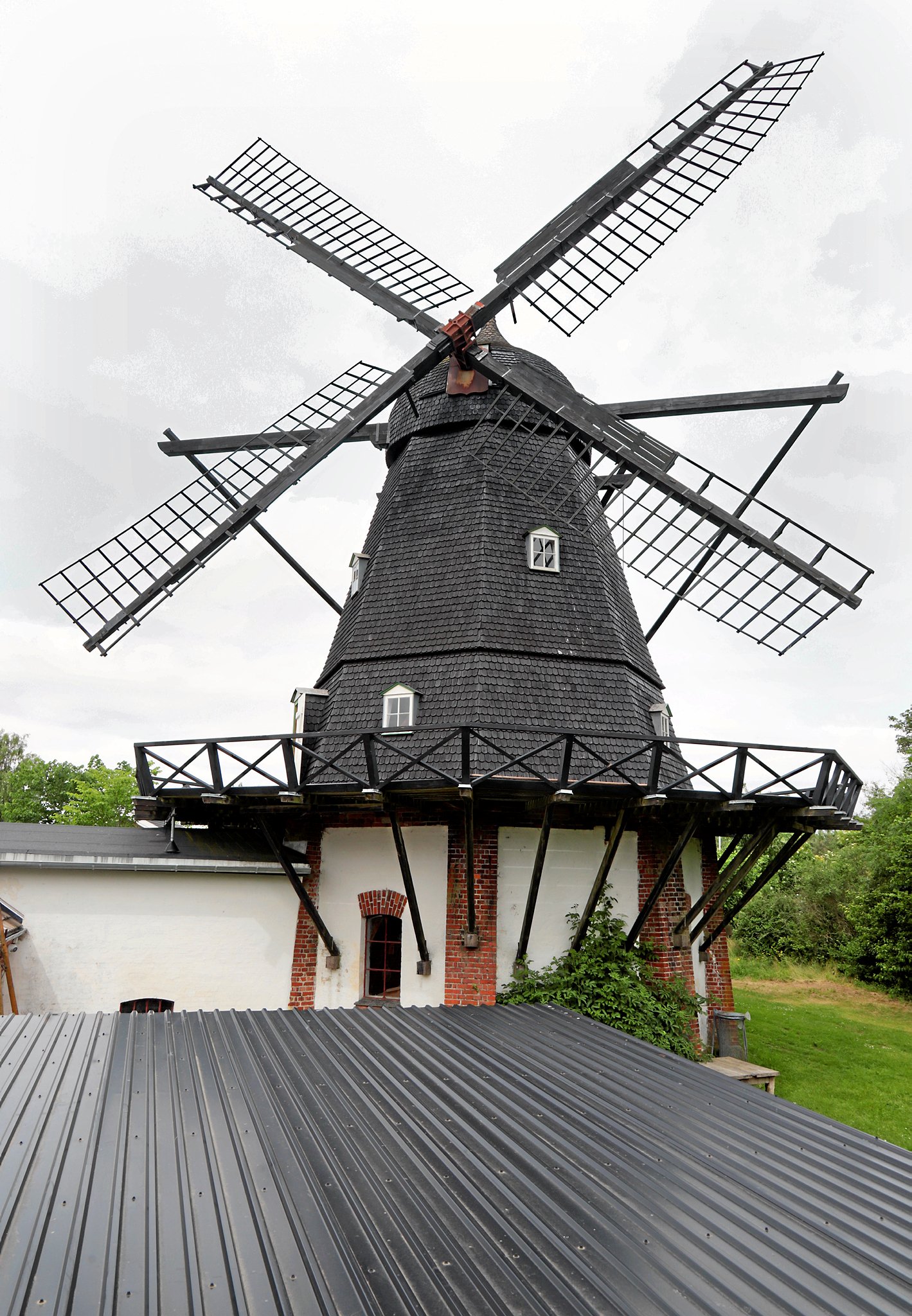 Der er mulighed for at se en delvis solformørkelse fra Skenkelsø Mølle.