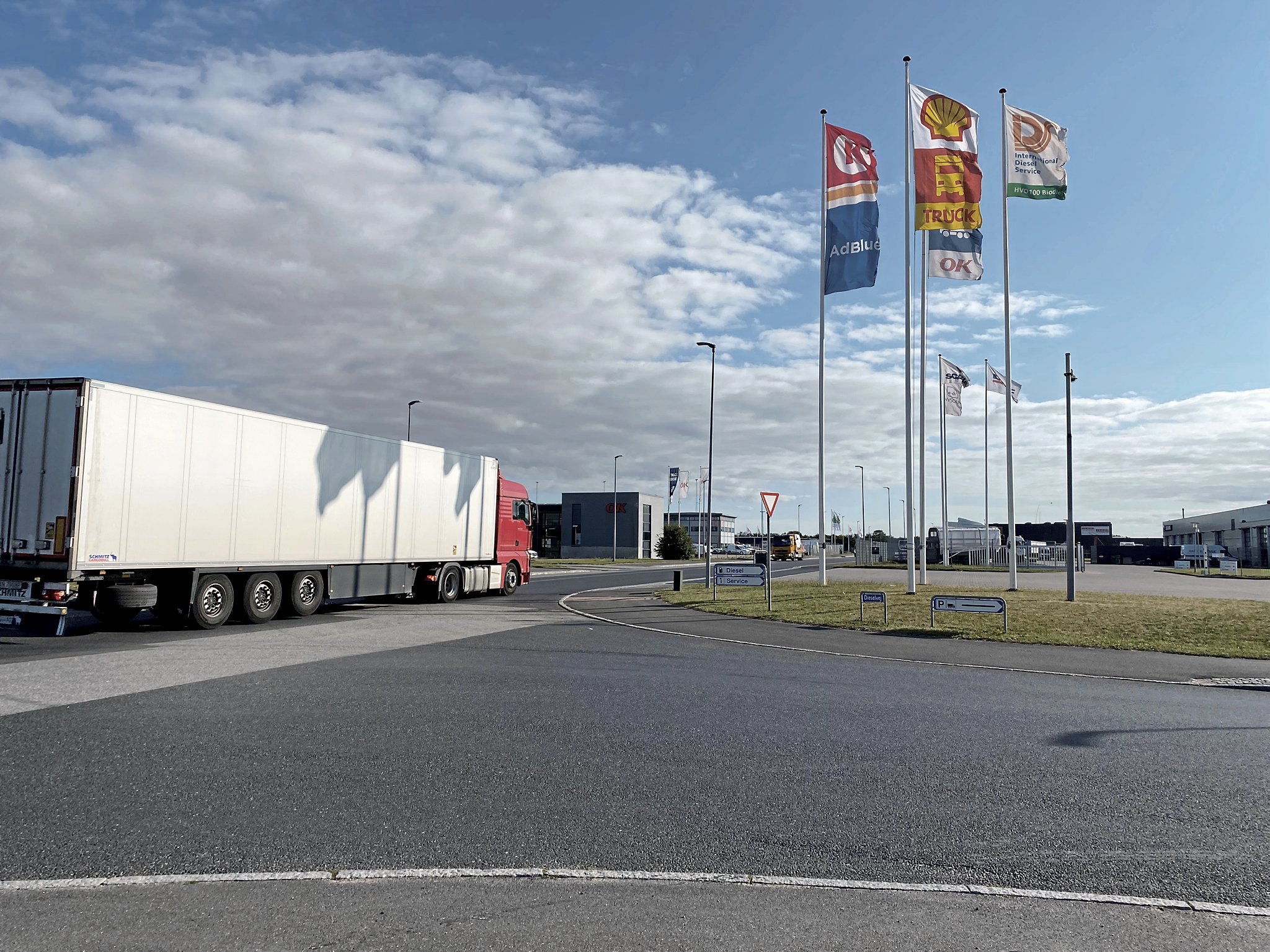 Vejene i og omkring Skandinavisk Transportcenter anvendes hyppigt til bilræs.