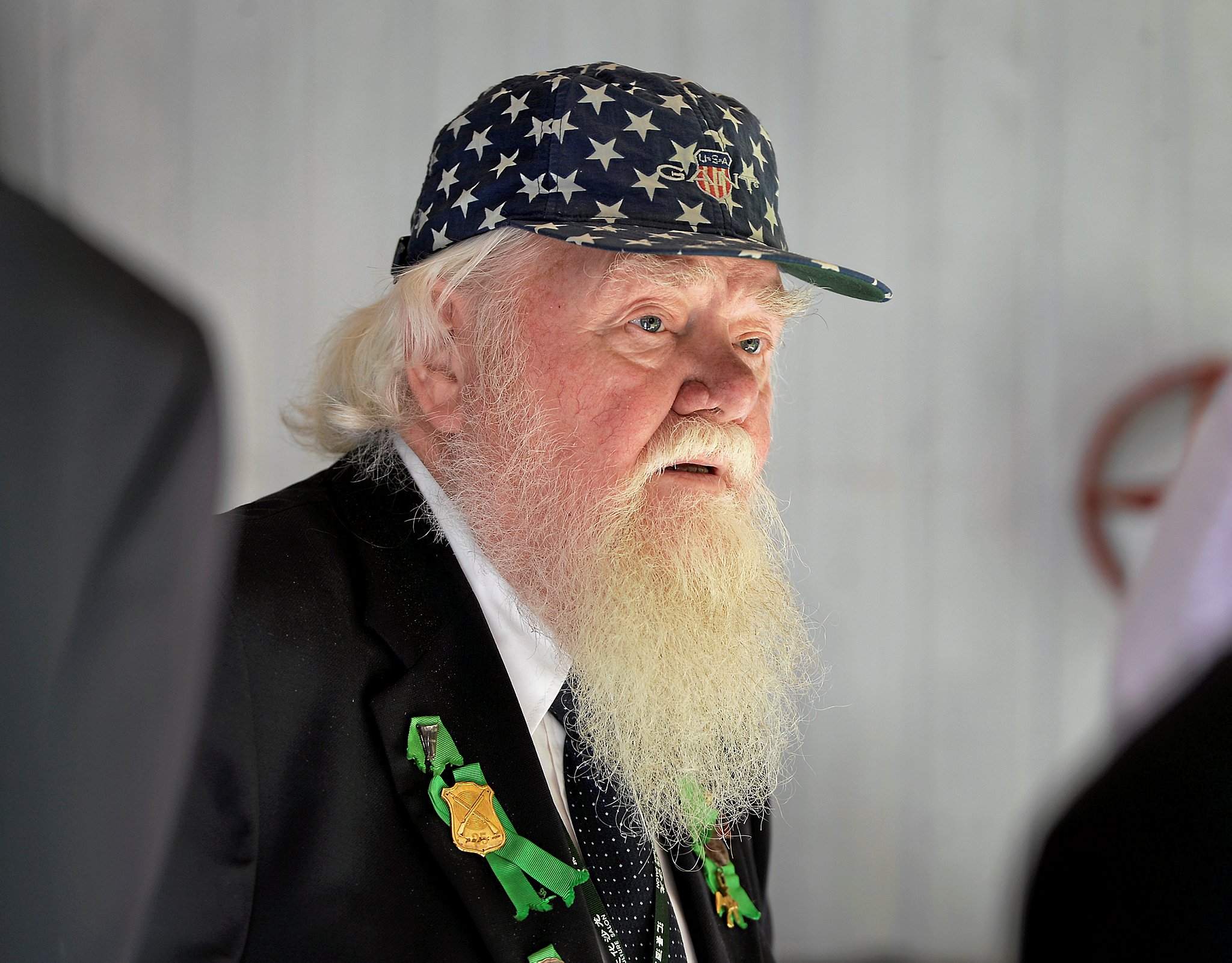 Bennie "Billedbutik" Hansen er kendt som fotograf, men har i mange år også holdt styr på den traditionsrige fugleskydning.