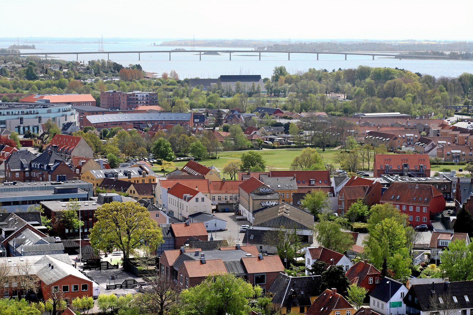 Der er den forgange uge solgt både store og små hjem - og adskillige fritidshuse i kommunen.