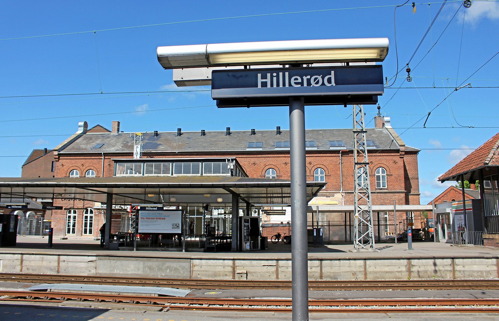 Virksomheden Voxeværket udlejer kontorceller med fællesarealer i stationsbygningen