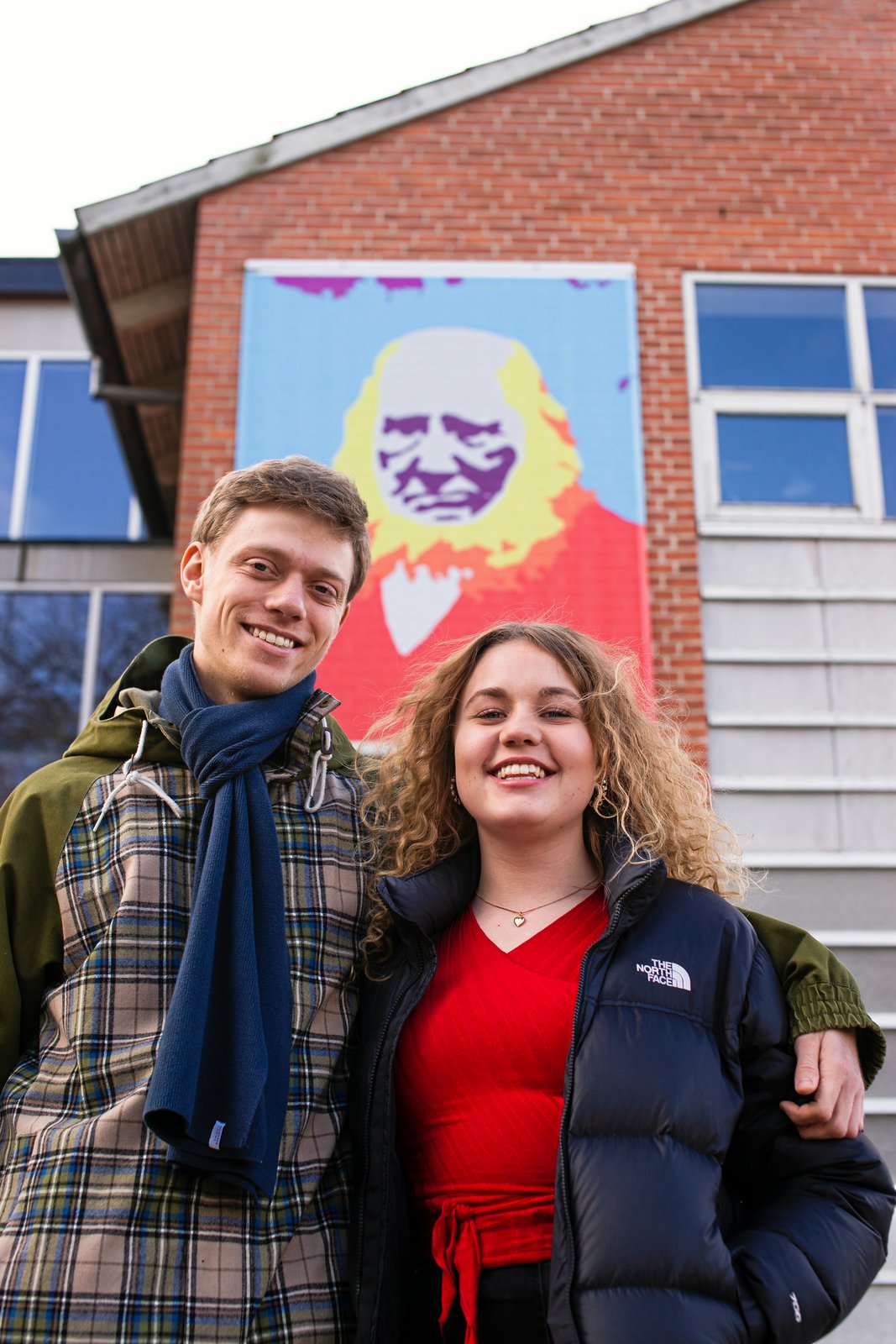 I næste uge rejser hele Grundtvigs Højskole til Marokko. Men en del af eleverne tager en 2,5 dage lang togtur i stedet for den hurtige flyvetur. - Vi ønsker at ændre måden, vi rejser på, siger eleverne.