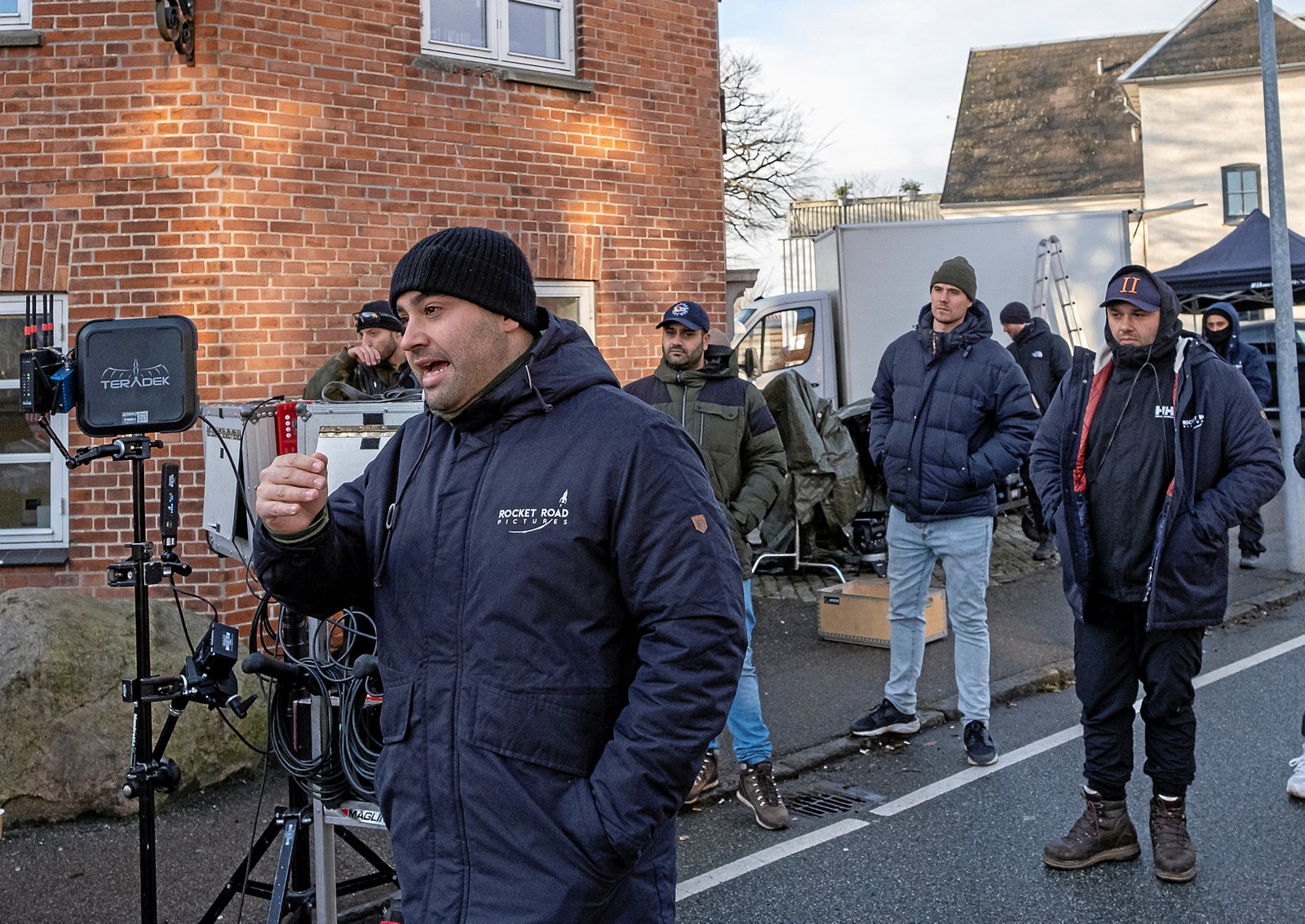 Instruktør og manuskriptforfatter Milad Avaz dvæler dog ikke ved det, da den nuværende situation med corona- epidemien er dybt alvorlig