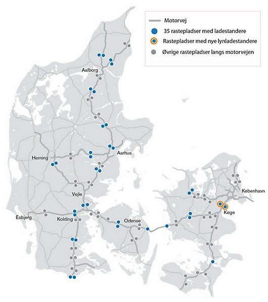 Vejdirektoratet har åbnet to nye ladestandere på rastepladserne ved Karlslunde.