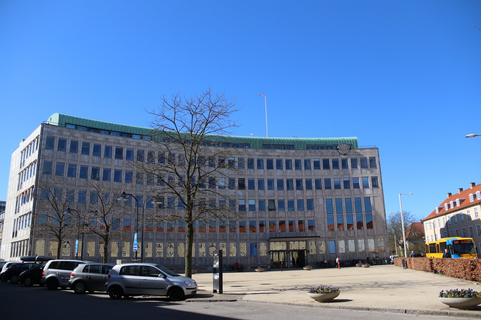 Fra i dag og frem til og med fredag i næste uge skal der graves ud for Lyngby Torv nr. 11-17.