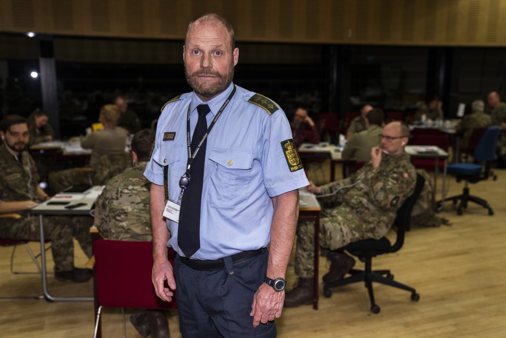 Callcentre fire steder i landet svarer på spørgsmål om coronavirus døgnet rundt.