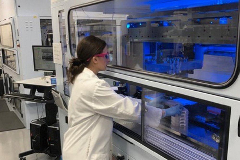 Udvikling af en vaccine mod Covid-19 er i Kina nået så langt, at fem mulige lægemidler testes på mennesker.