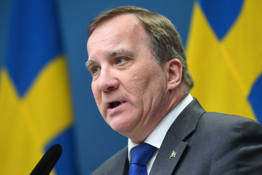 Selv om skolelukninger på grund af coronasmitte ikke sker lige nu, så gør regeringen sig klar, siger minister.