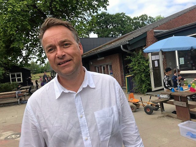 - Samlet set er det altså decideret forkert at sammenligne tilskuddet til de frie grundskoler alene med folkeskolens udgifter til almenklasserne uden specialklasserne, skriver Peter Kilmose, skoleleder på Køge lille Skole, i dette indlæg i den igangværende debat om folkeskole kontra privatskoler.