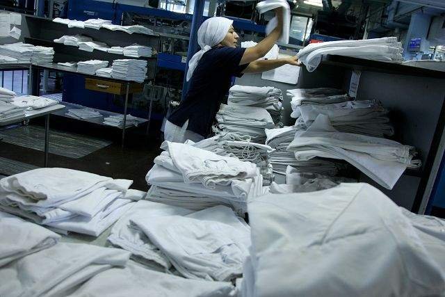 Holbæk
 Sygehusvaskeriet i Holbæk skal udvide både medarbejderstab og arbejdstid. Regionens vaskerier har vundet et stort udbud af vasketøj fra sygehusene i det gamle Roskilde Amt.