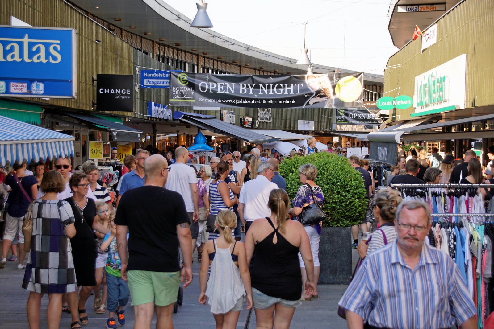 "Center Frugt, Grønt og Blomster" slår snart dørene op i det lokale indkøbscenter