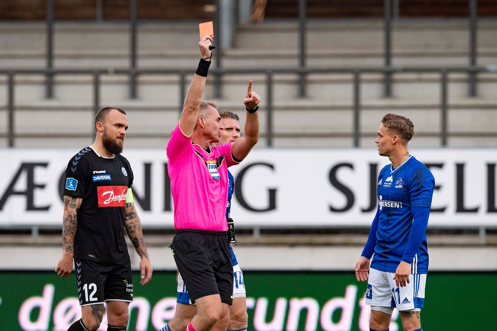 André Riel var på krigsstien og fik det røde kort – Sjællandske Nyheder