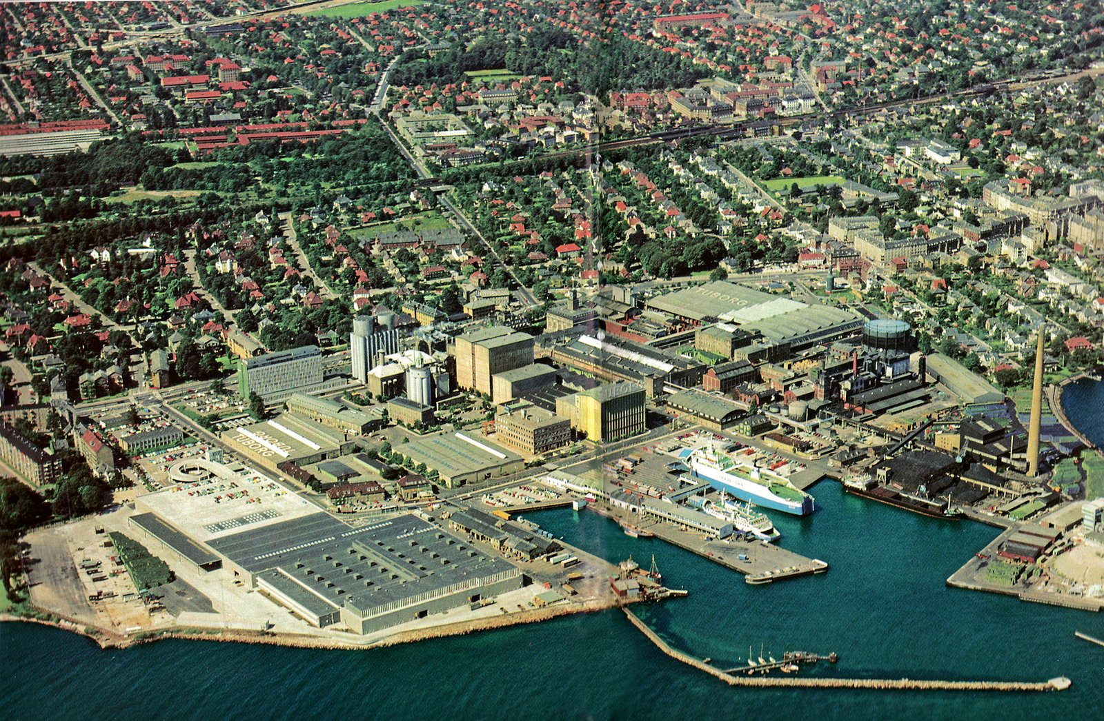 Endnu et lokalhistorisk hæfte er sendt på gaden af Gentofte Lokalhistoriske Forening, denne gang om Tuborg-området. Og det lever op til seriens høje niveau, lyder det i denne anmeldelse