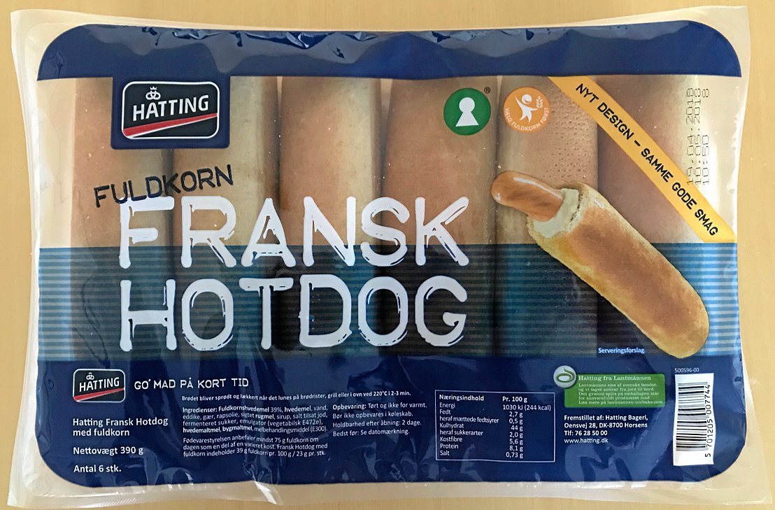 Nyder af hjemmelavede franske hotdog i Korsør undrede sig over, at ingen butikker i Korsør overhovedet sælger de franske hotdogbrød med forproduceret hul. Det måtte Sjællandske finde årsagen til, mente han. Mug er forklaringen. Og der er ingen brød i butikkerne i hele Danmark.