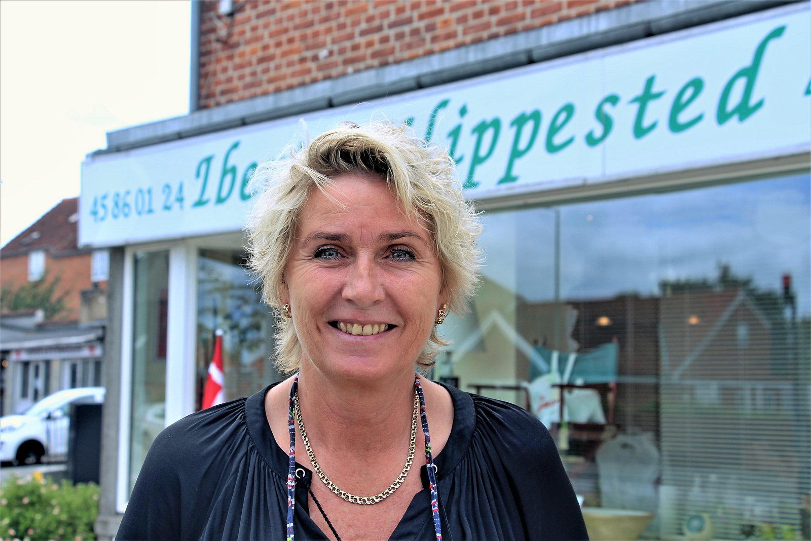 Dina Schmimmel fører Ibens Klippested på Usserød Kongevej videre, selv om Iben ikke er her mere
