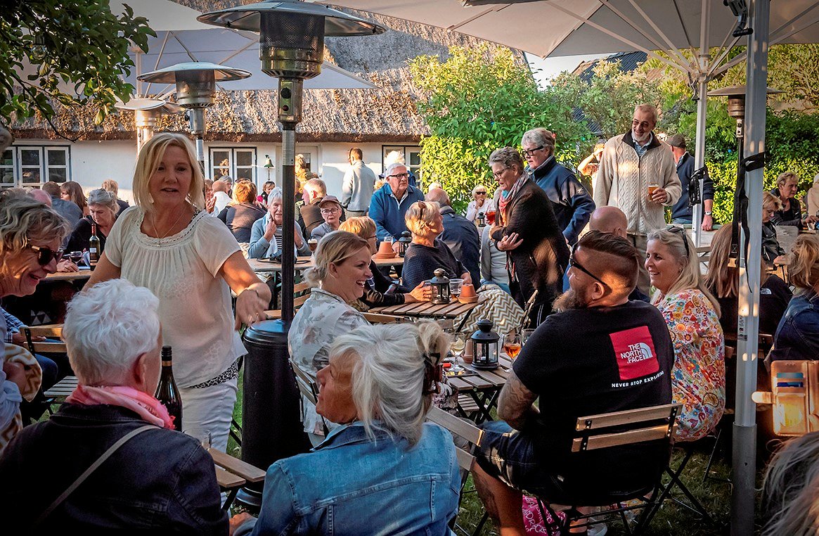 Fra at være målrettet et mere modent publikum udvides paletten nu med børneteater, rap og litteratur