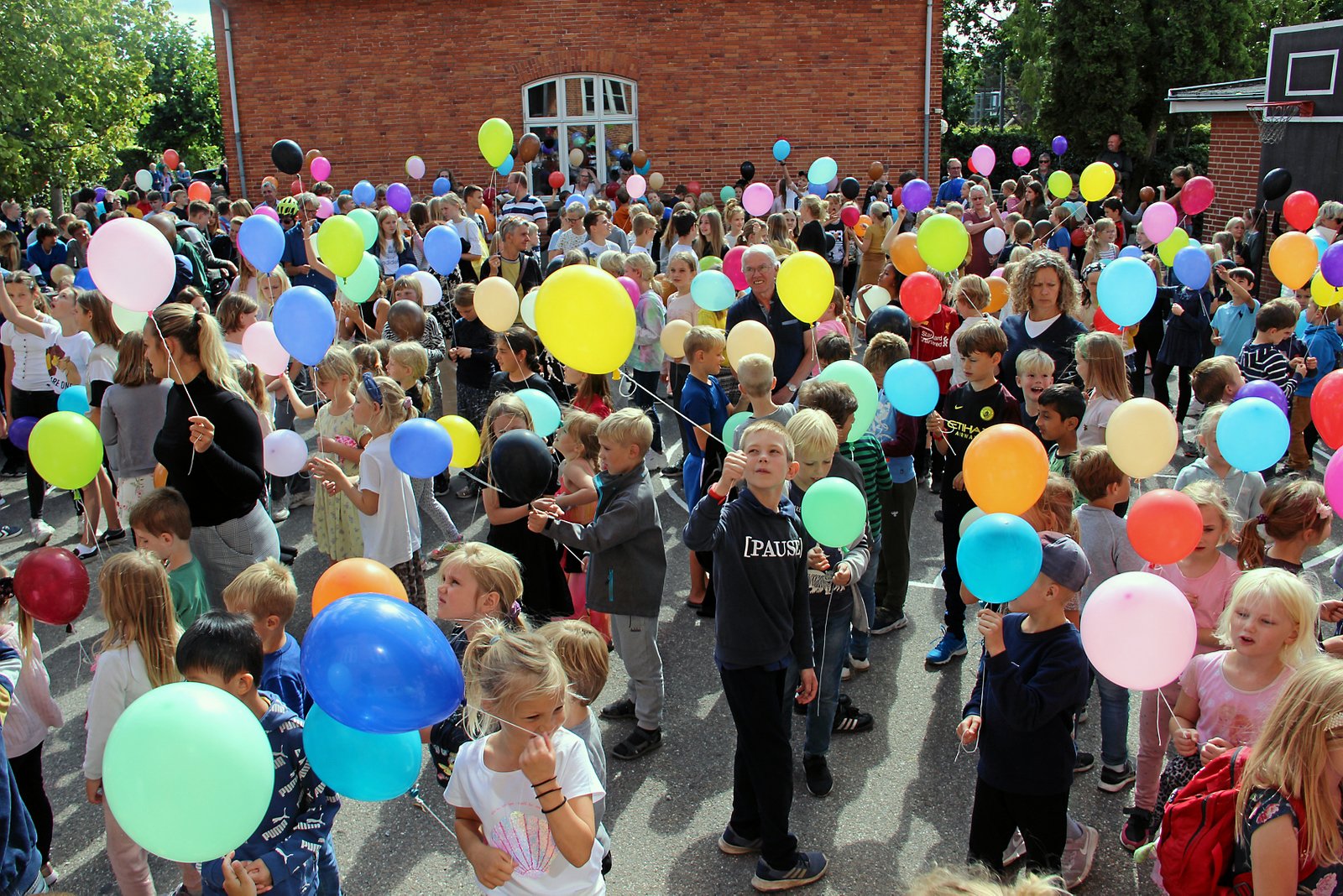 Marie Mørks Skole markerede sin 125 års fødselsdag i sidste uge - ja, skolen er lidt gammeldags, siger forstander