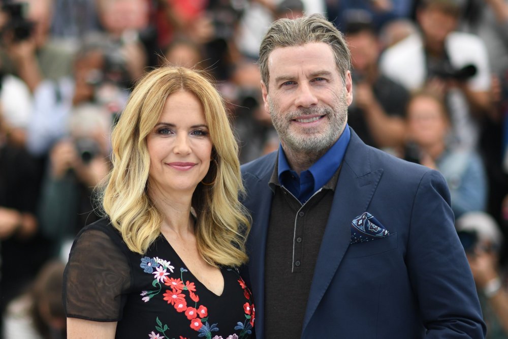 Skuespilleren John Travoltas kone, Kelly Preston, er død efter flere års kamp mod brystkræft.