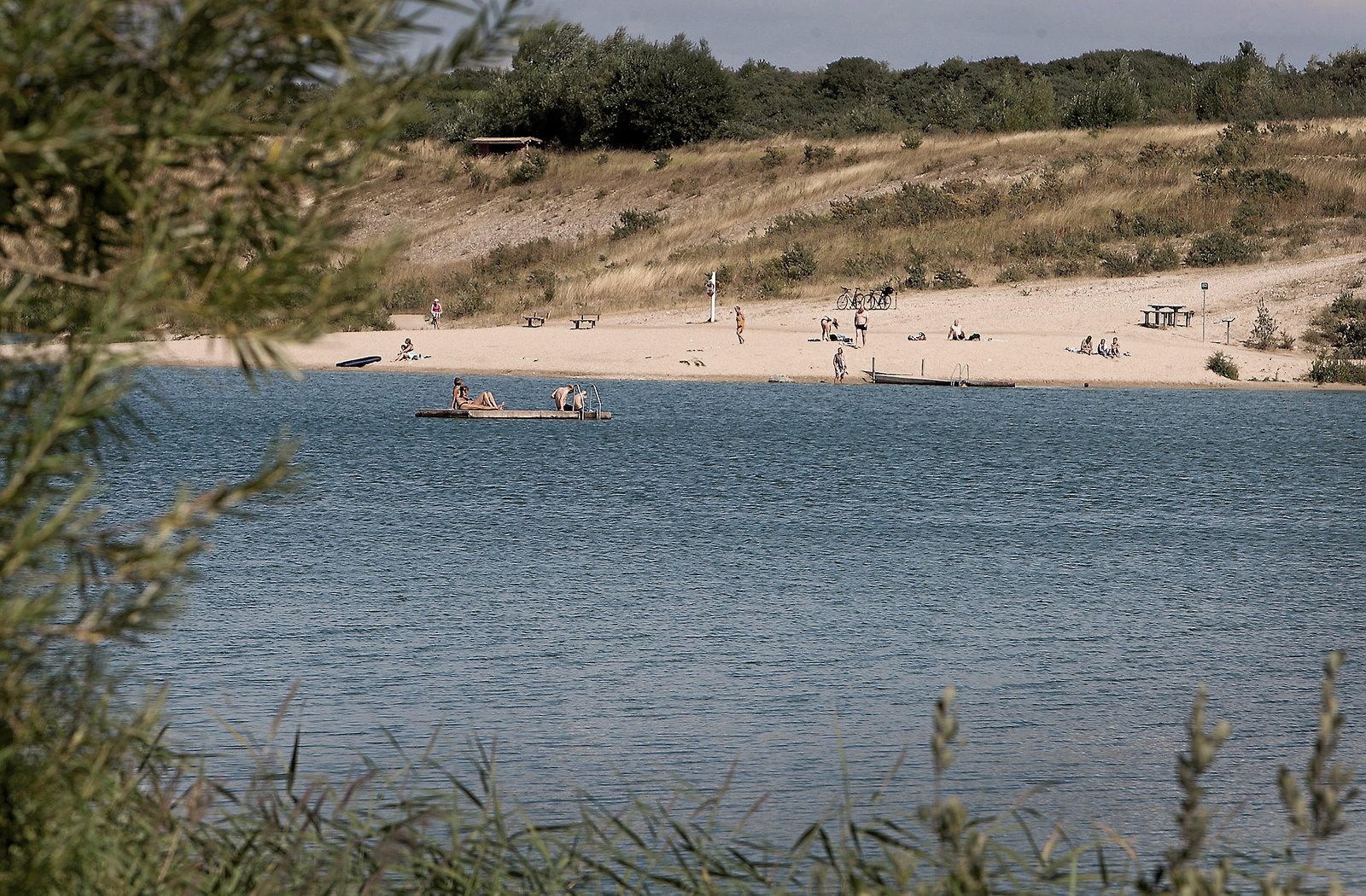 P-pladserne ved Lynghøjsøerne er et yndet mål for flere.