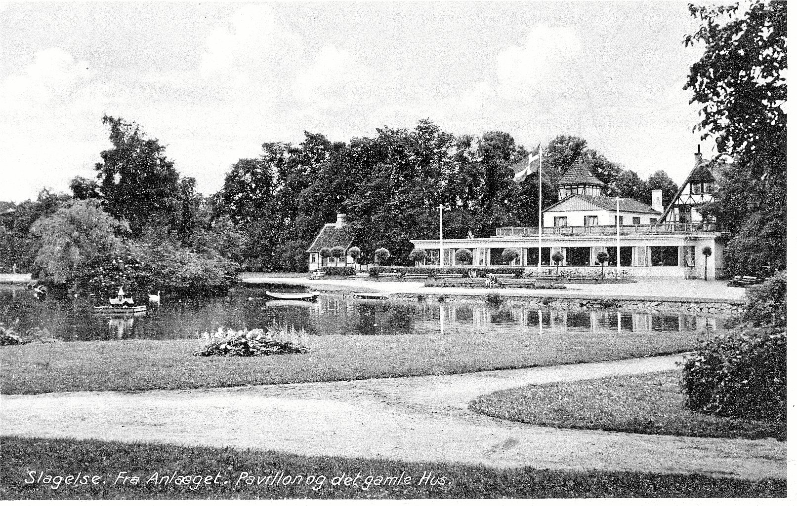 Anlægspavillonen var en populær restaurant. Opført i 1913 og nedbrændt i 1981.