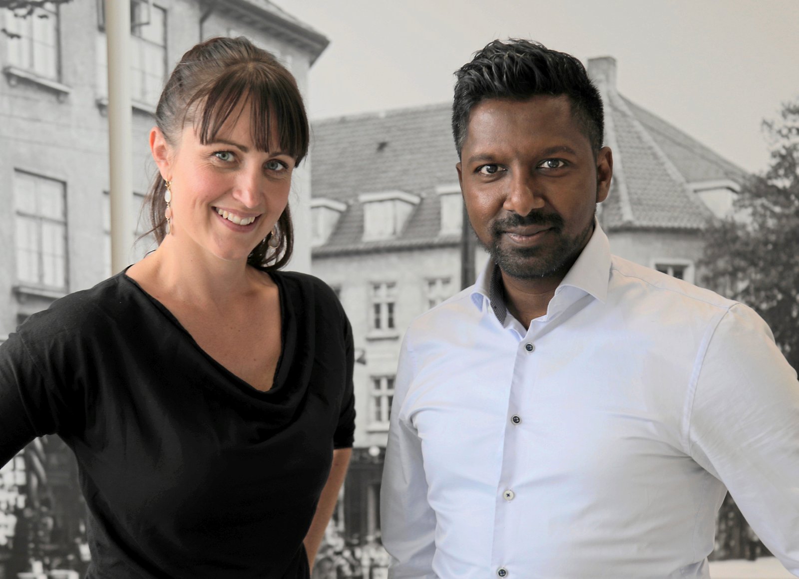 De to gymnasievenner Peter Roed og Louise Bomholtz bruger deres respektive faglighed på videorådgivningen Familiebroen.dk, som hjælper med vejledning i skilsmissesager og sager om børn