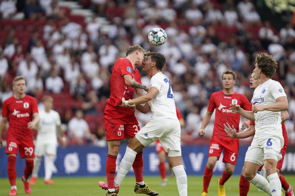 David Nielsens hold slog FCK med 4-2, og AGF er nu sikker på den bedste slutplacering i Superligaen i 23 år.