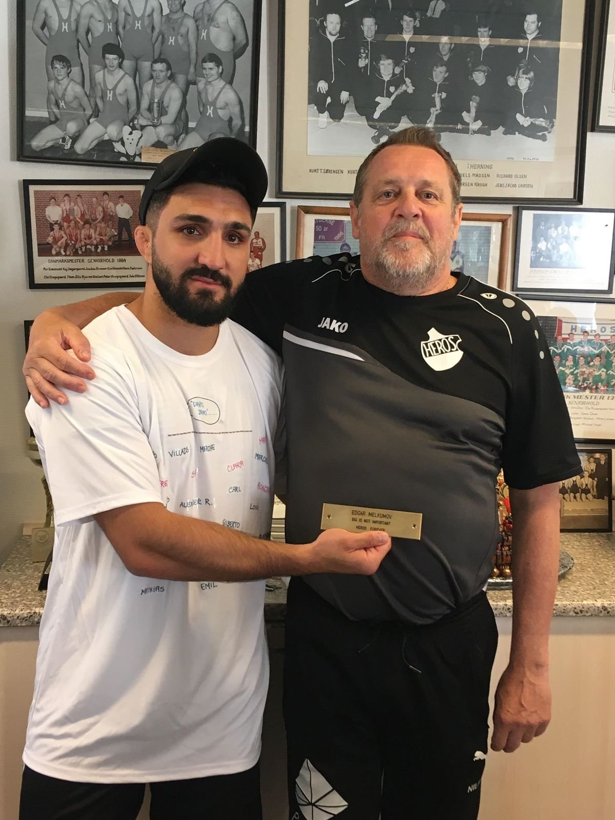 Følelsesladet fredag aften da AK Heros sagde farvel til træner Edgar Melkumov