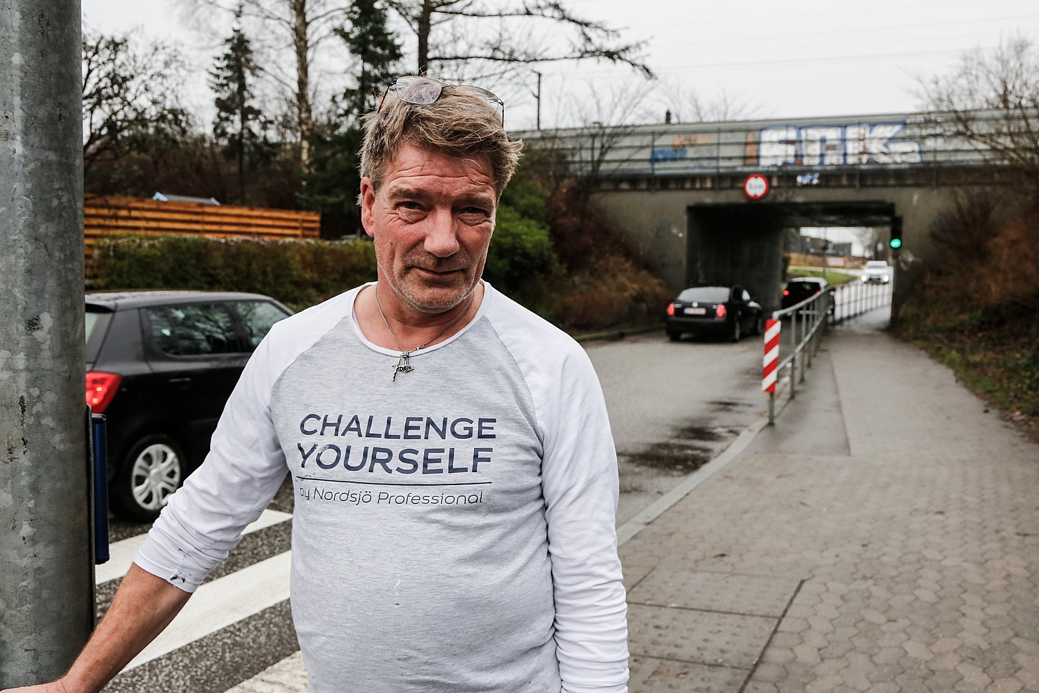 En ny undersøgelse påpeger et hav af problemer ved det nye kryds under tunnelen i Viby. Mange af de påpegede problemer kan en af de nærmest naboer, Ole Juul Rasmusen, nikke genkendende til.