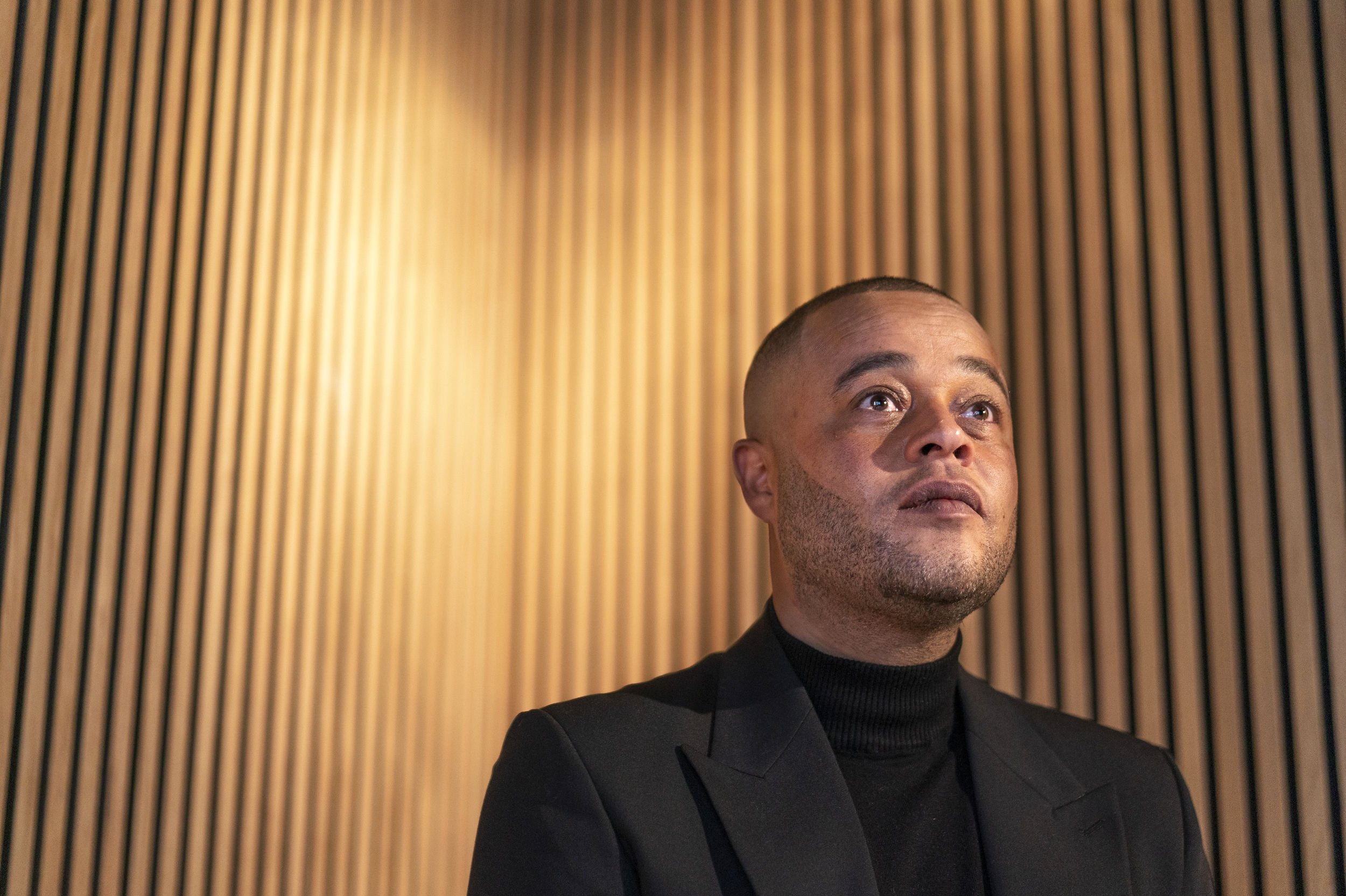 Produceren Remees tidligere assistent Christian Hoeck skal betale Remee 700.000 kroner, afgør landsretten.