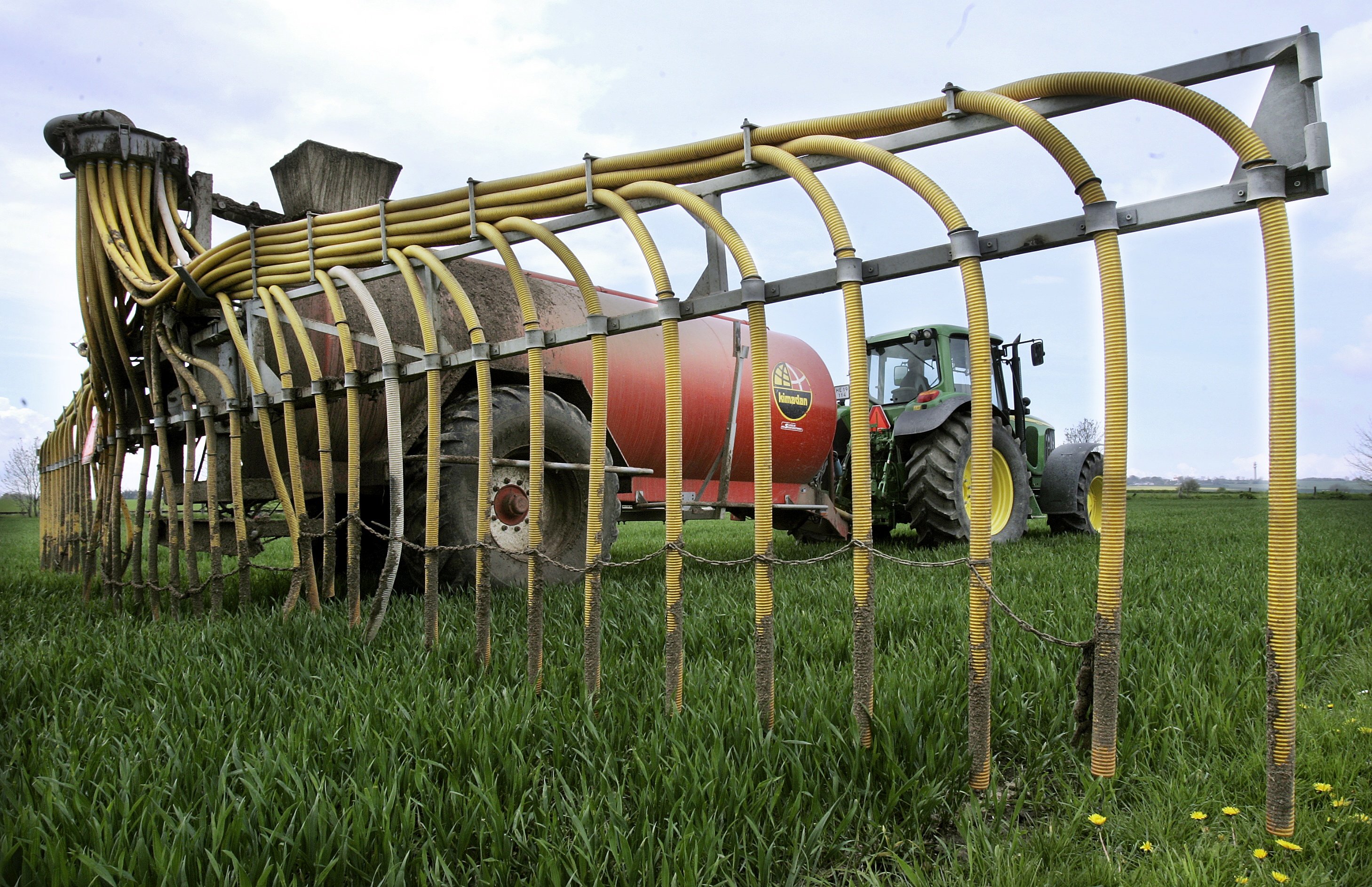 - Gylle består af mere end 300 kemiske stoffer - hvoraf flere er dødelige og endnu flere sygdomsfremkaldende, skriver Holger Øster Mortensen.