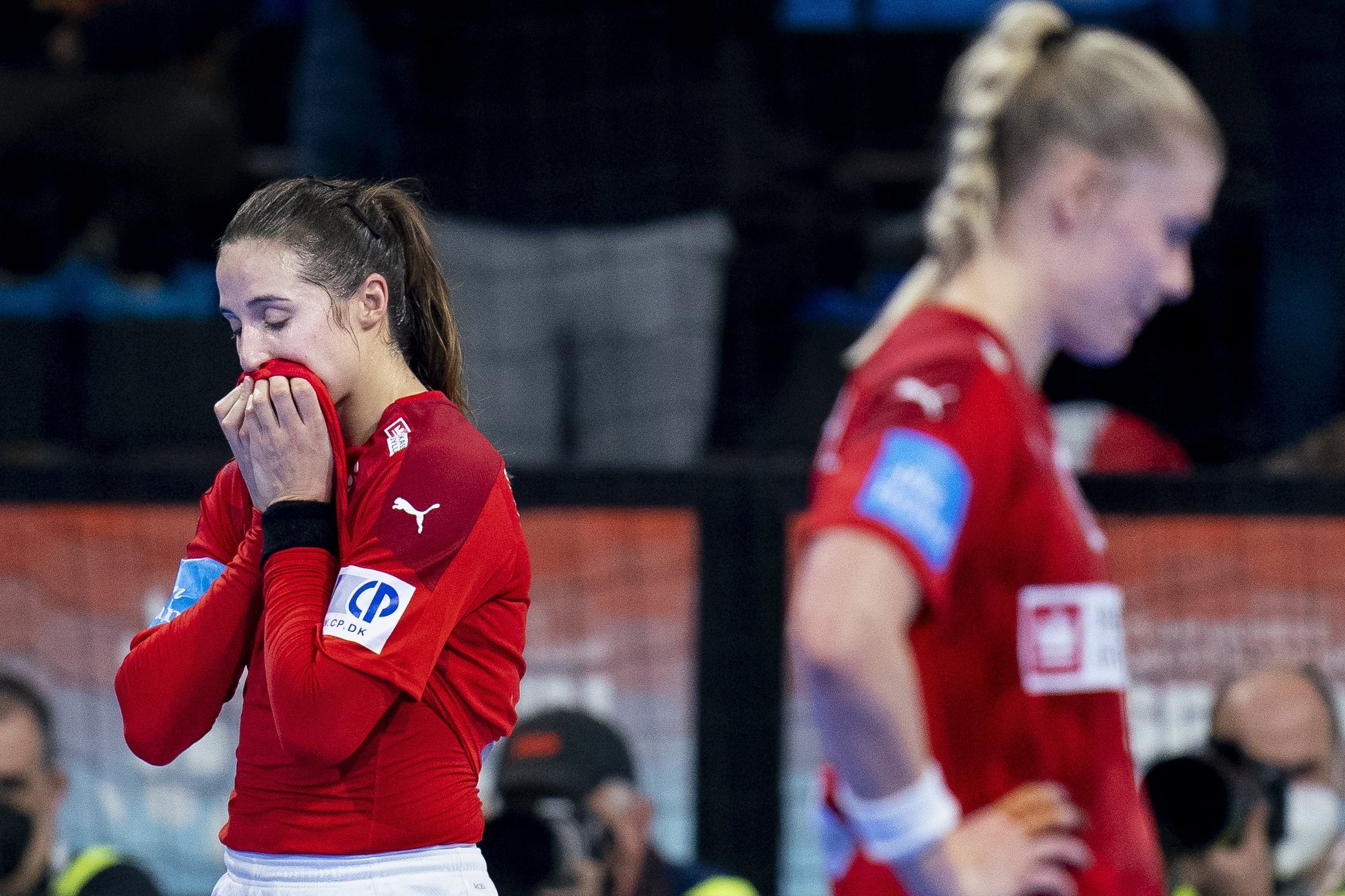 Louise Burgaard kunne ikke holde tårerne tilbage efter endnu en skuffelse med landsholdet.