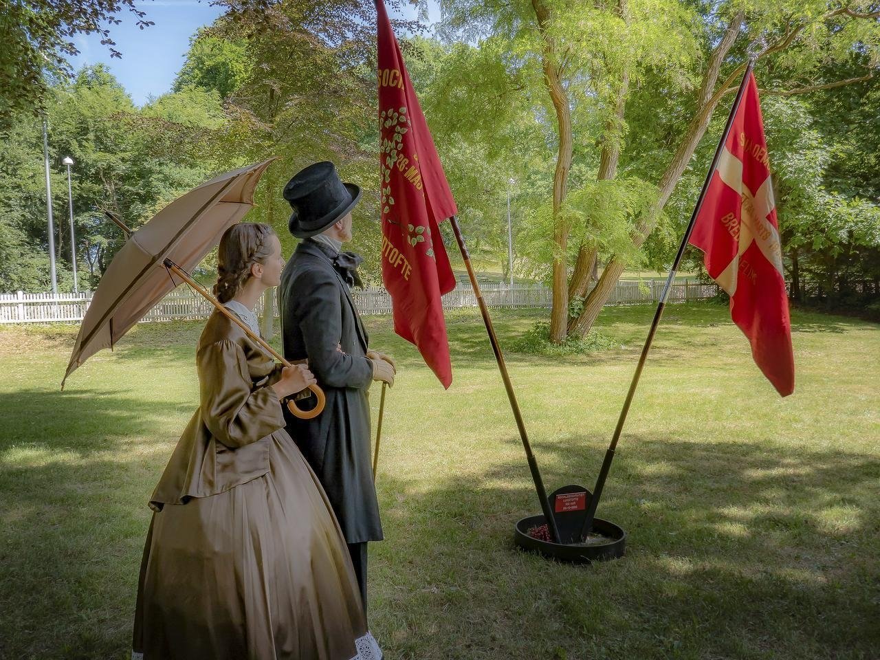 Grundlovsdag 5. juni kl. 13-16 kan hele familien komme på en tidsrejse i historien. Det foregår i de historiske omgivelser på Frieboeshvile