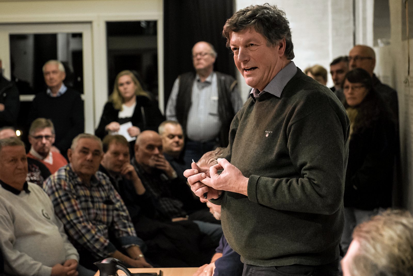 Politikere og kolleger mindes Ole Stephensen som en positiv og lun person - og en glimrende journalist.