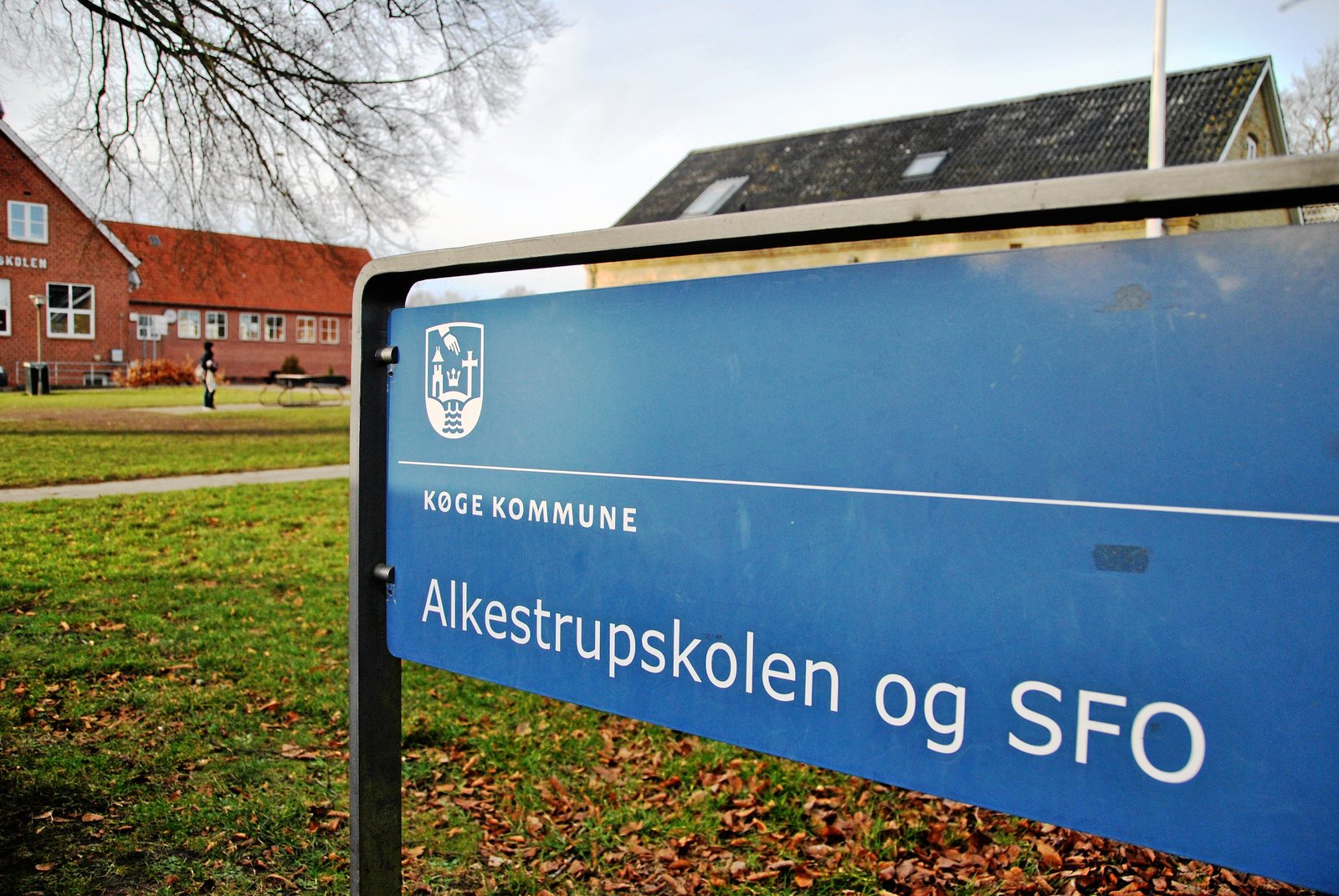 En potentiel lukning af Køge Kommunes mindste skole, Alkestrupskolen, har tidligere optrådt som mulighed i hårde sparetider, og nu florerer rygterne om et sådant scenarie igen, påpeger en borger i dette debatindlæg.