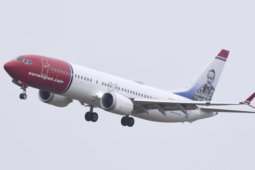 Easa har suspenderet flyvning med flytype fra fatal ulykke. Flere Norwegian-afgange er onsdag aflyst.