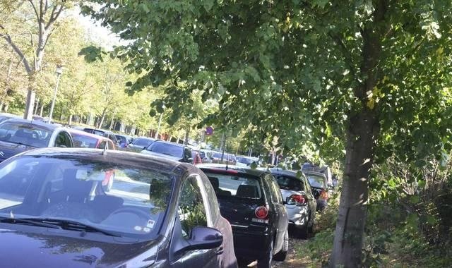 Der har i mange år været alt for få parkeringspladser ved Farum Station, men inden året er omme, vil der være blevet etableret 15 ekstra pladser - derudover kommer der 20 ekstra pakeringspladser i 2020