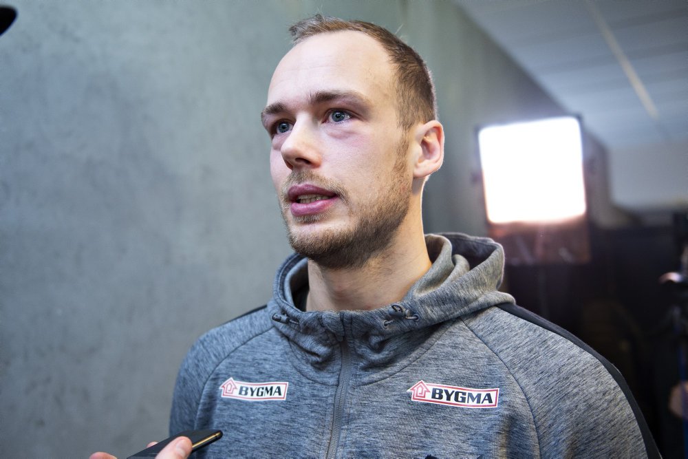 René Toft Hansens lyskeskade holder stregspilleren ude af VM, men hans bror skrives nu ind i truppen.