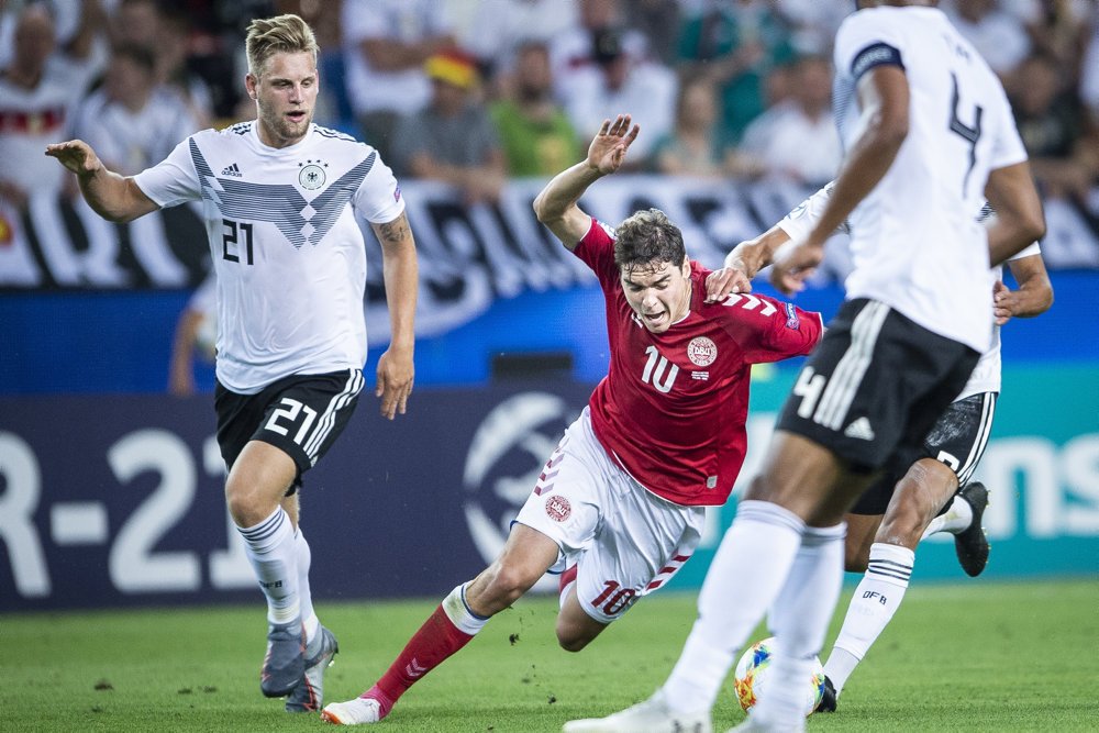 Tyskland straffede flere danske fejl og vandt 3-1 i Danmarks første gruppekamp ved U21-EM.