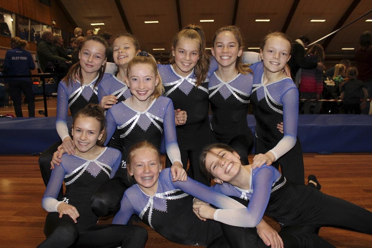 Ølstykkehallen var lørdag fyldt til bristepunktet, da 700 ØGF-gymnaster foldede sig ud til den traditionsrige forårsopvisning