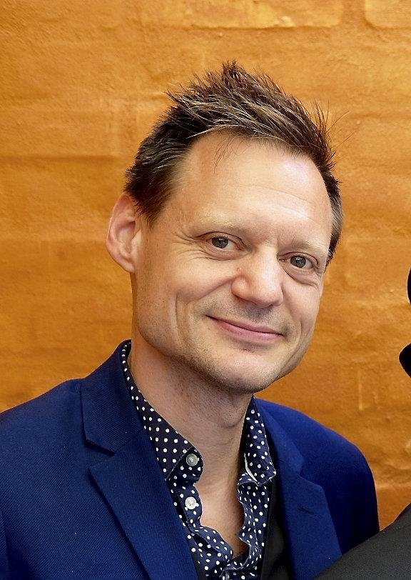 Tobias Trier afløser Tue West som musiklærer på hillerødhøjskolen