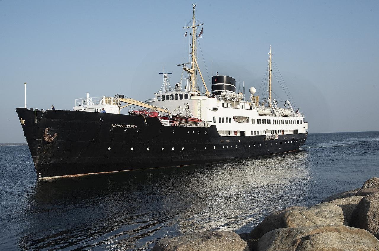 Nordstjernen kan snart ses i Hundested, men den nordsjællandske havneby satser mindre og mindre på krydstogtmarkedet.