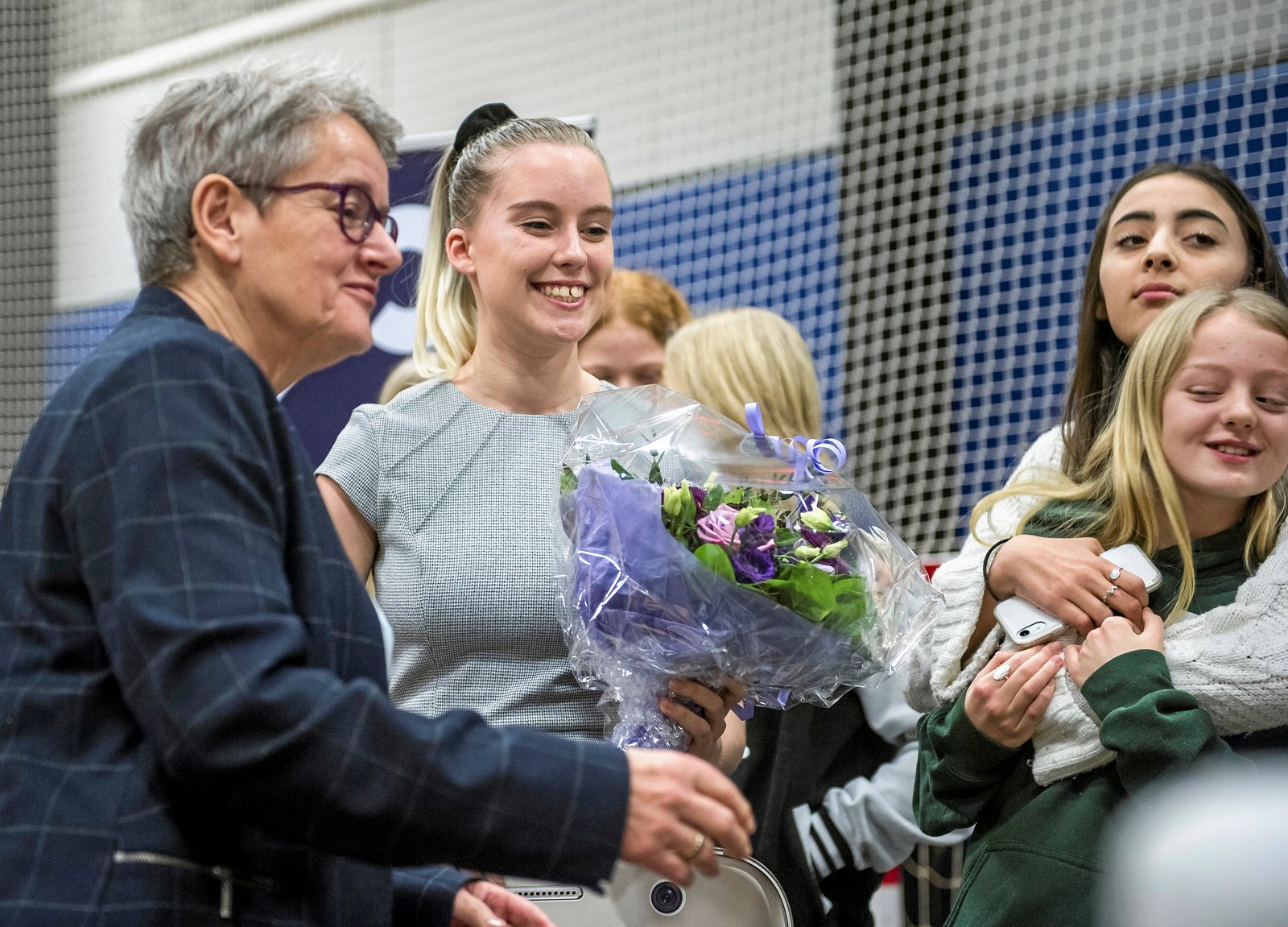 Der lød skrig blandt cheerleaderne, da Blackbirds Cheerleadere fra Frederikssund OAKS i 2019 blev kaldt op til at modtage årets Idrætspris.